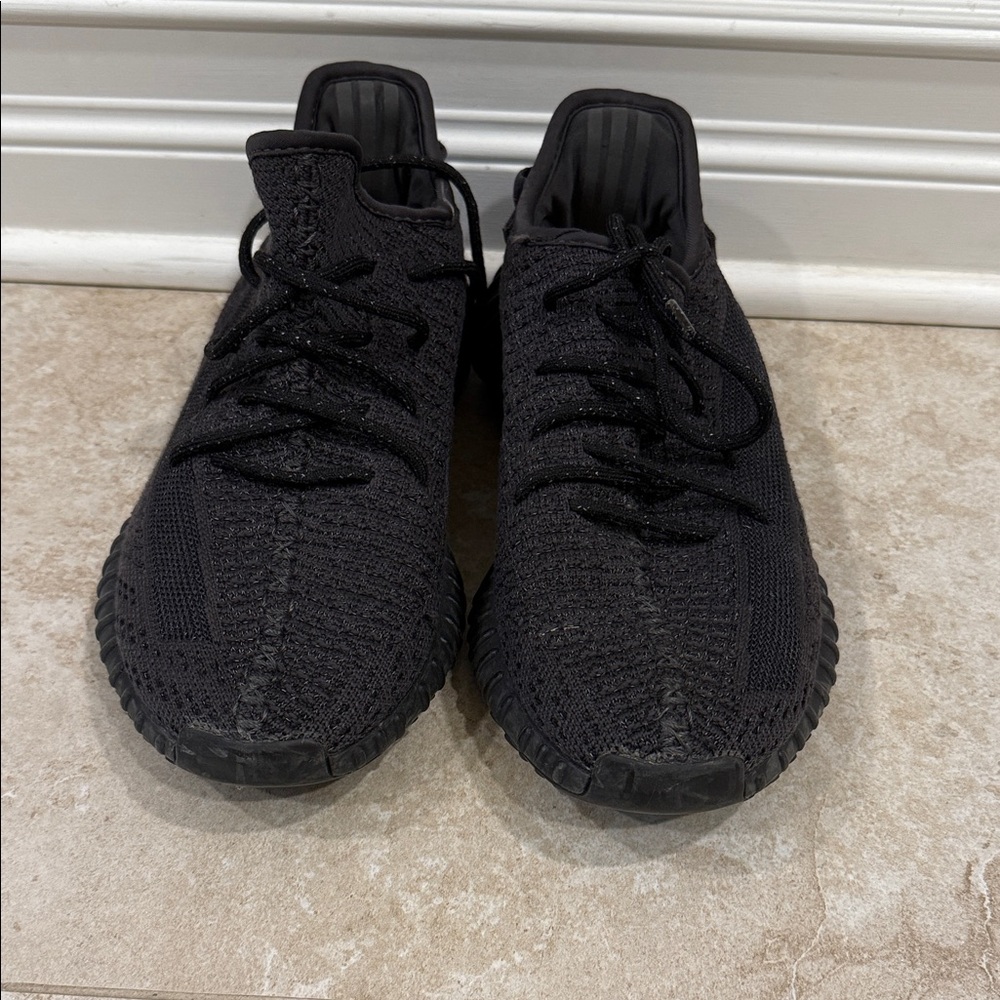 Yeezy 350 black reflective